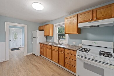 1413 Lloyd Ave, Waukegan, IL 60085 - photo 4