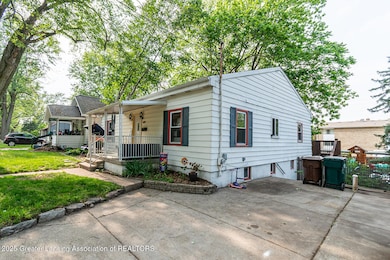 522 W Hodge-002