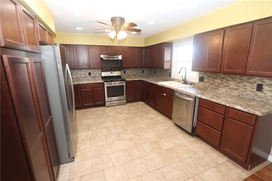 8908 Illinois 33, Shumway, IL 62461 - photo 7