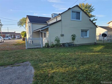 18391 Masonic, Fraser, MI 48026 - photo 3