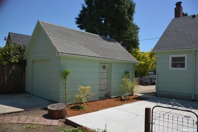 1037 8th Ave SW, Albany, OR 97321 - photo 3