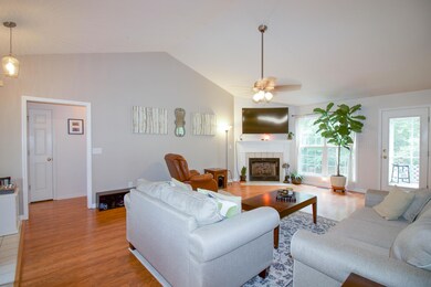158 Sullivan Dr-40