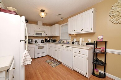 334 Johnson Ln, Winterville, NC 28590 - photo 3