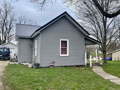 115 College St, Warren, IN 46792 - photo 2