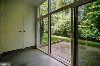 1663 Parkcrest Cir unit 100, Reston, VA 20190 - photo 3