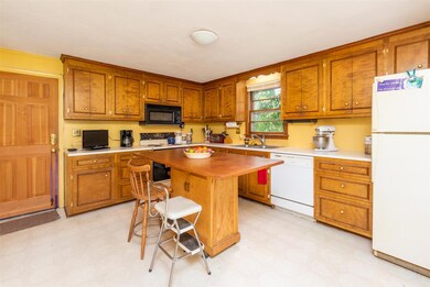 2137 Cortland St, Waynesboro, VA 22980 - photo 5