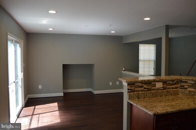 4402 Birchtree Ln, Temple Hills, MD 20748 - photo 6