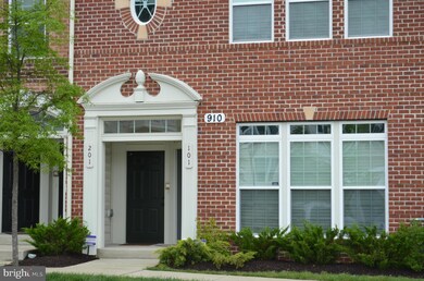 910 Hall Station Dr unit 201, Bowie, MD 20721 - photo 2