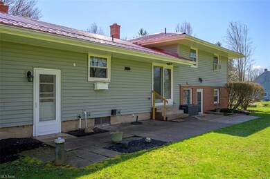 More outdoor privacy to enjoy on the back patio.