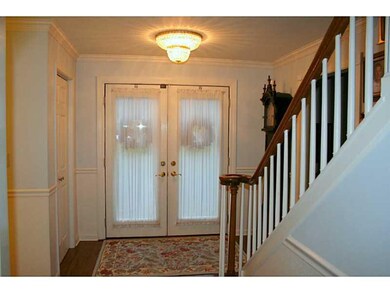 Entry/Foyer.