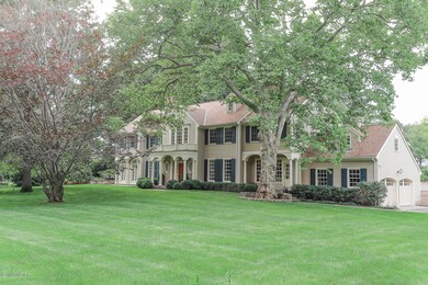 11 Cherry Tree Ln Riverside CT-large-034