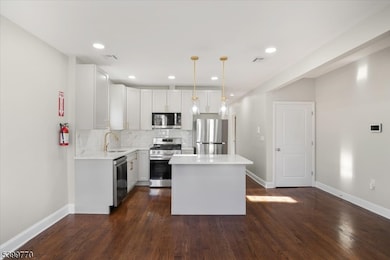 579 S 12th St unit 1, Newark, NJ 07103 - photo 4