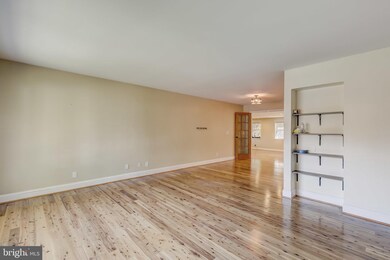 271 Kenwood Rd, Pasadena, MD 21122 - photo 2