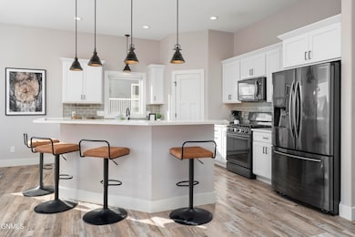 5413 Onyx Dr, Bismarck, ND 58503 - photo 2