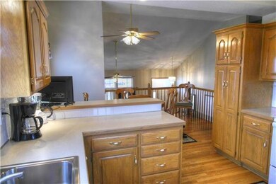 1531 Horseshoe Dr, Raymore, MO 64083 - photo 6