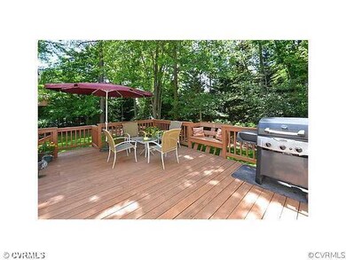 11303 Whistlewood Ct, Midlothian, VA 23113 - photo 2