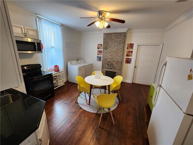 4631 A (B&B Side)
            Kitchen