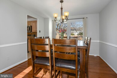 12628 Magna Carta Rd, Herndon, VA 20171 - photo 7