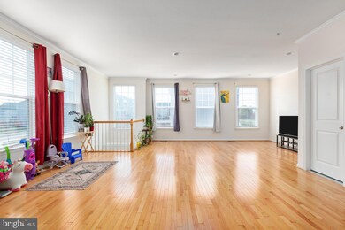 42304 Lancaster Woods Square, Chantilly, VA 20152 - photo 7