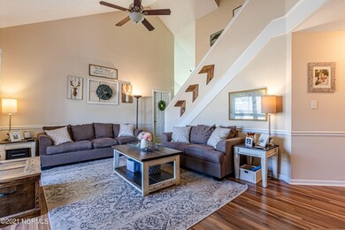 Living Room (4)