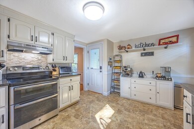 63 Bridle Path Rd, Springfield, MA 01118 - photo 6