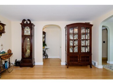 71 Meadow Rd, Portsmouth, NH 03801 - photo 2