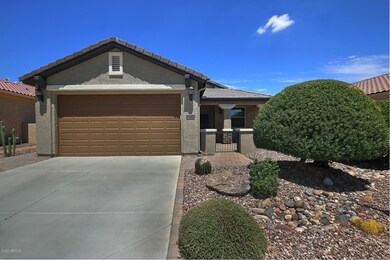 7262 W Cinder Brook Way-large-002-005-Fr