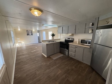 4612 Bluejay Ln, Melbourne, FL 32935 - photo 3