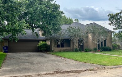 4105 Holly Glen Dr, Bay City, TX 77414 - photo 2