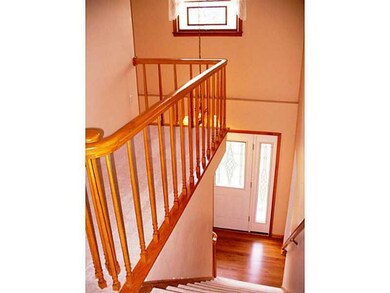 Entry/Foyer.