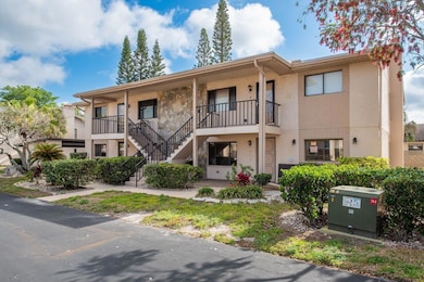 9910 Eagles Point Cir unit 3, Port Richey, FL 34668 - photo 2