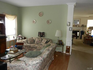 5112 Valley Stream Ln unit 49, Macungie, PA 18062 - photo 5