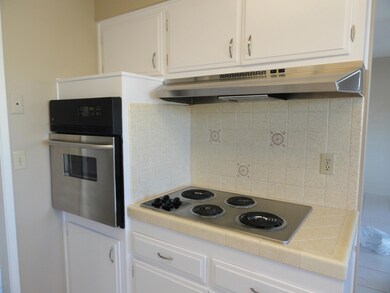 9928 W La Jolla Cir N, Sun City, AZ 85351 - photo 3