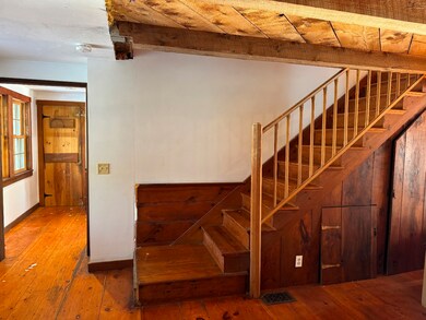 Entry way stairs to the second floor bedroom