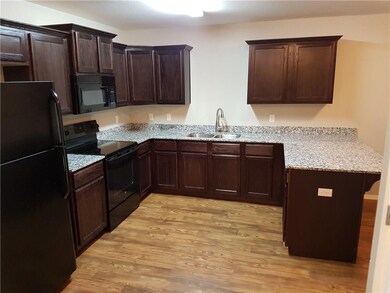 2900 SE Moberly Ln unit 1, Bentonville, AR 72712 - photo 2