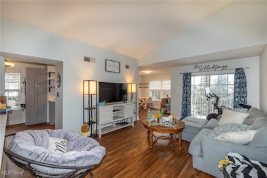 5250 Whispering Oaks Blvd unit C1, Cleveland, OH 44134 - photo 4