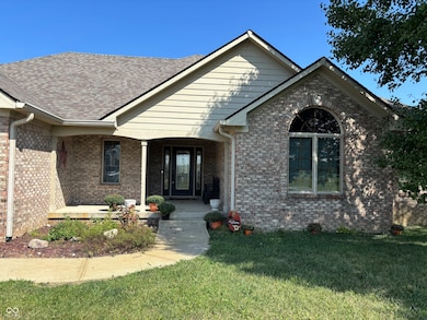 5556 W Stinemyer Rd, New Palestine, IN 46163 - photo 4