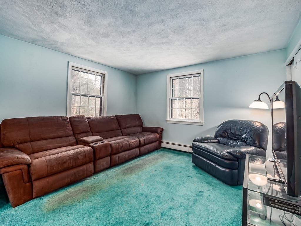 135 Lowell Rd, Pepperell, MA 01463 - photo 7