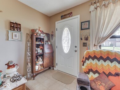 510 Greensprings Dr, Whiteland, IN 46184 - photo 3