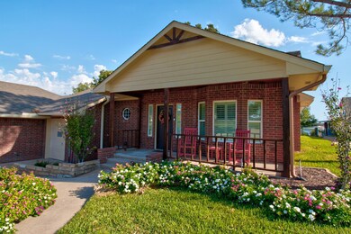 112 Cheyenne Dr, Gainesville, TX 76240 - photo 4