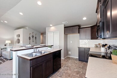Edgewood - Kitchen