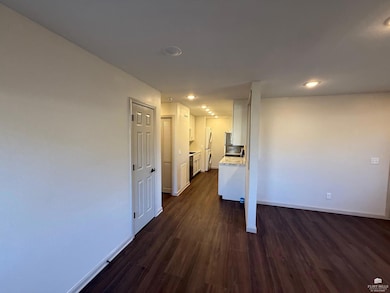 1382 Parkside Dr, Junction City, KS 66441 - photo 4