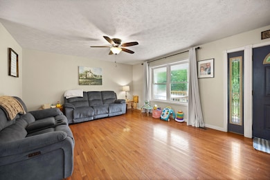 769 J B Buttrey Rd, London, KY 40741 - photo 4