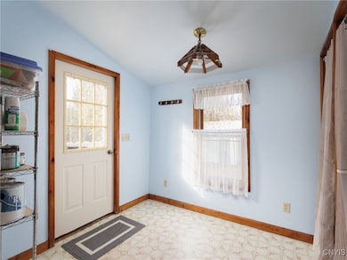 653 Thompson St, Watertown, NY 13601 - photo 7