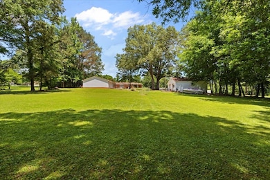 210 Lankford St, Bruceton, TN 38317 - photo 5