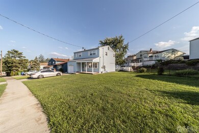 677 Hunter Ave, Perth Amboy, NJ 08861 - photo 3