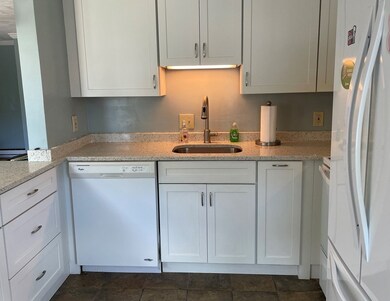 19 Glen Devin St, Amesbury, MA 01913 - photo 3