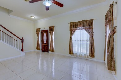 8409 Swiftwater Ln, Houston, TX 77075 - photo 3