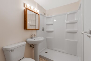 309 Amarillo Dr, Carpentersville, IL 60110 - photo 5