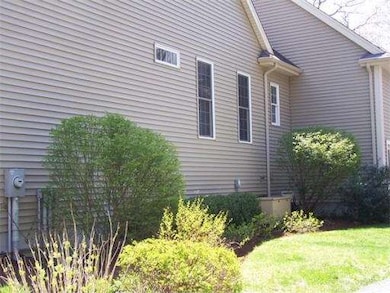 228 Poquanticut Ave, North Easton, MA 02356 - photo 4